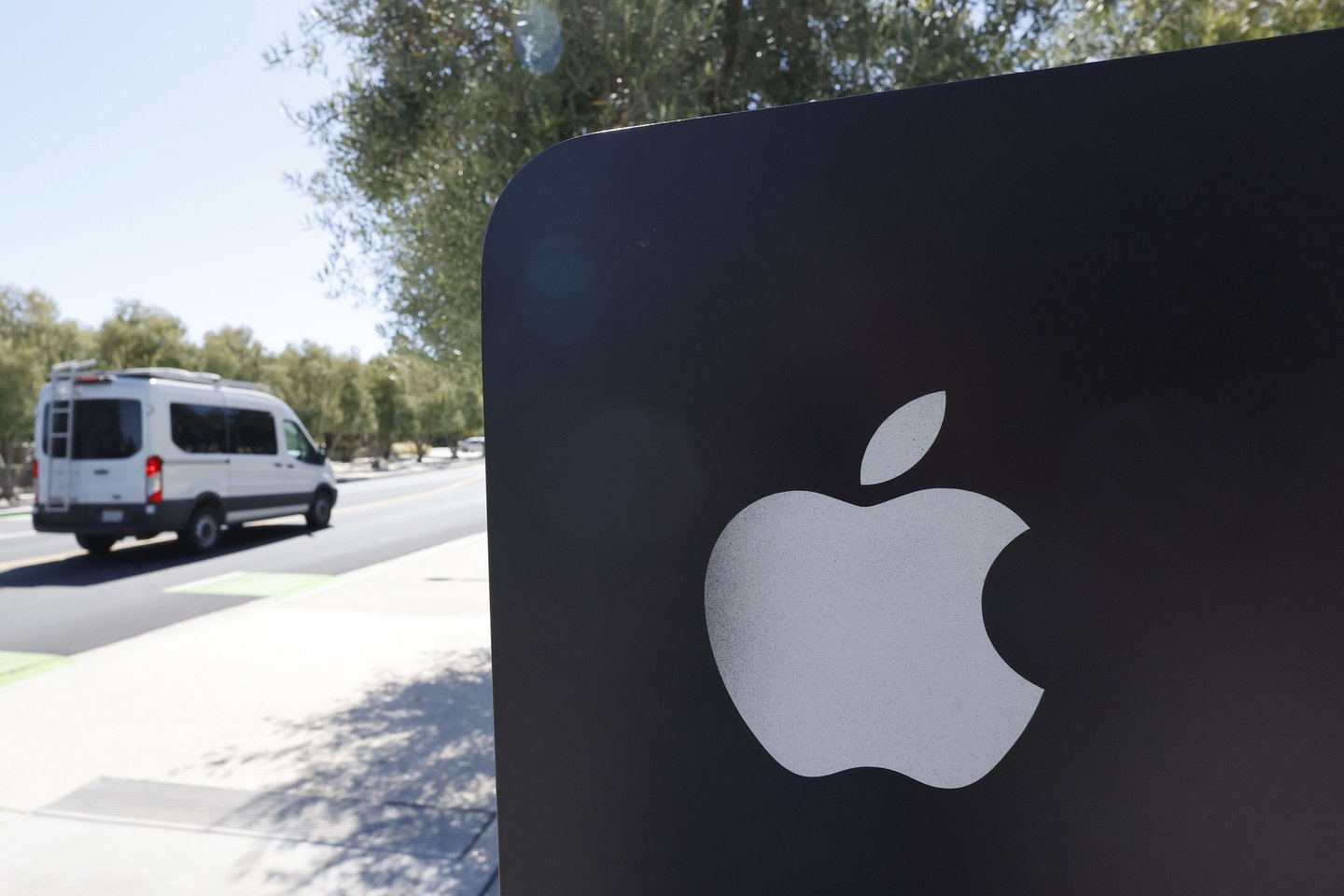 Apple processa OpenAI alegando roubo de segredos comerciais