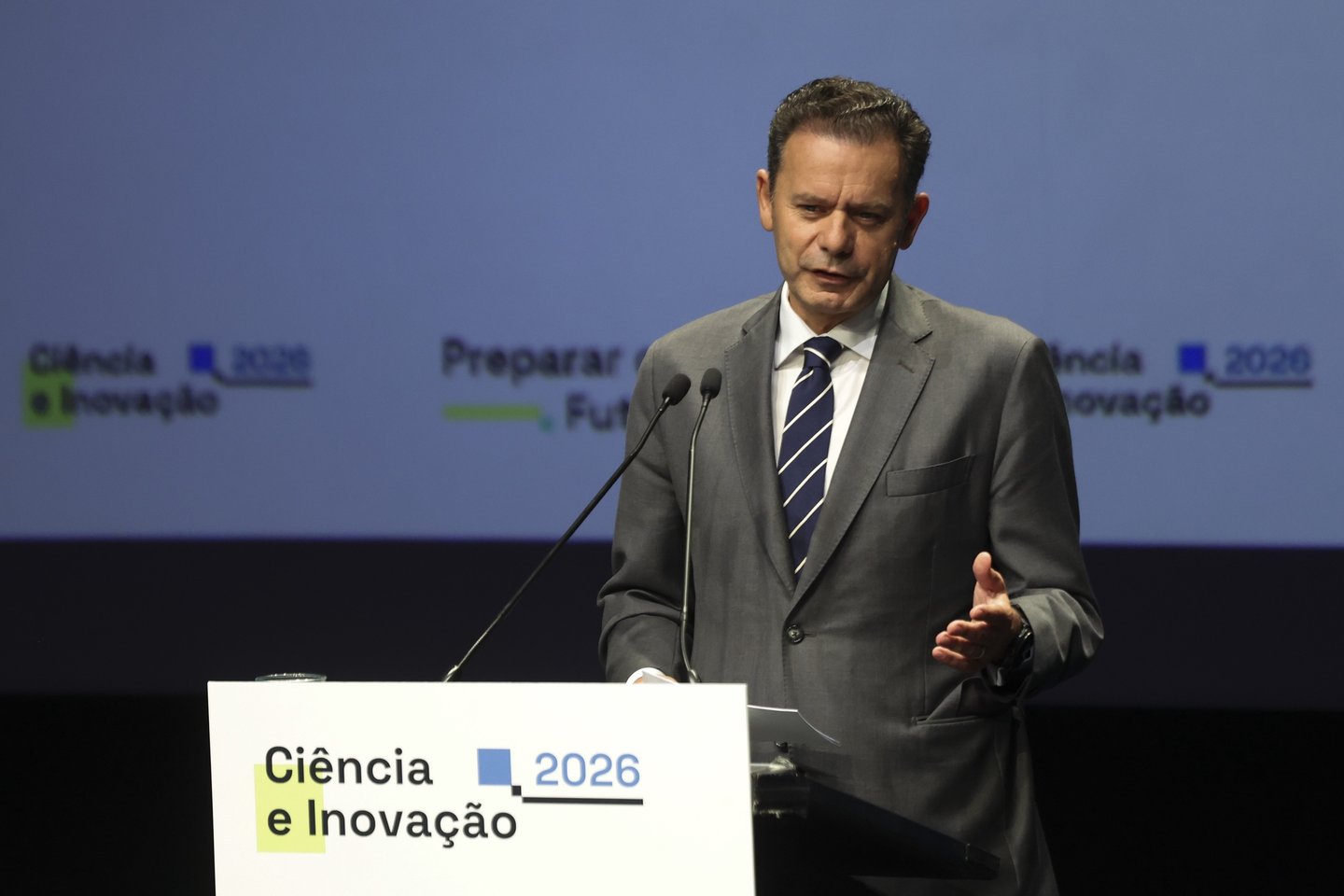 Montenegro diz que Governo vai continuar “a arriscar”