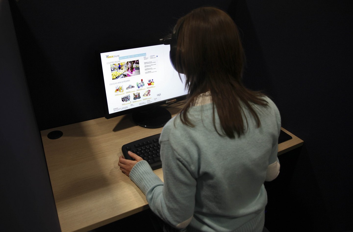 União Europeia deteta falhas em anúncios online