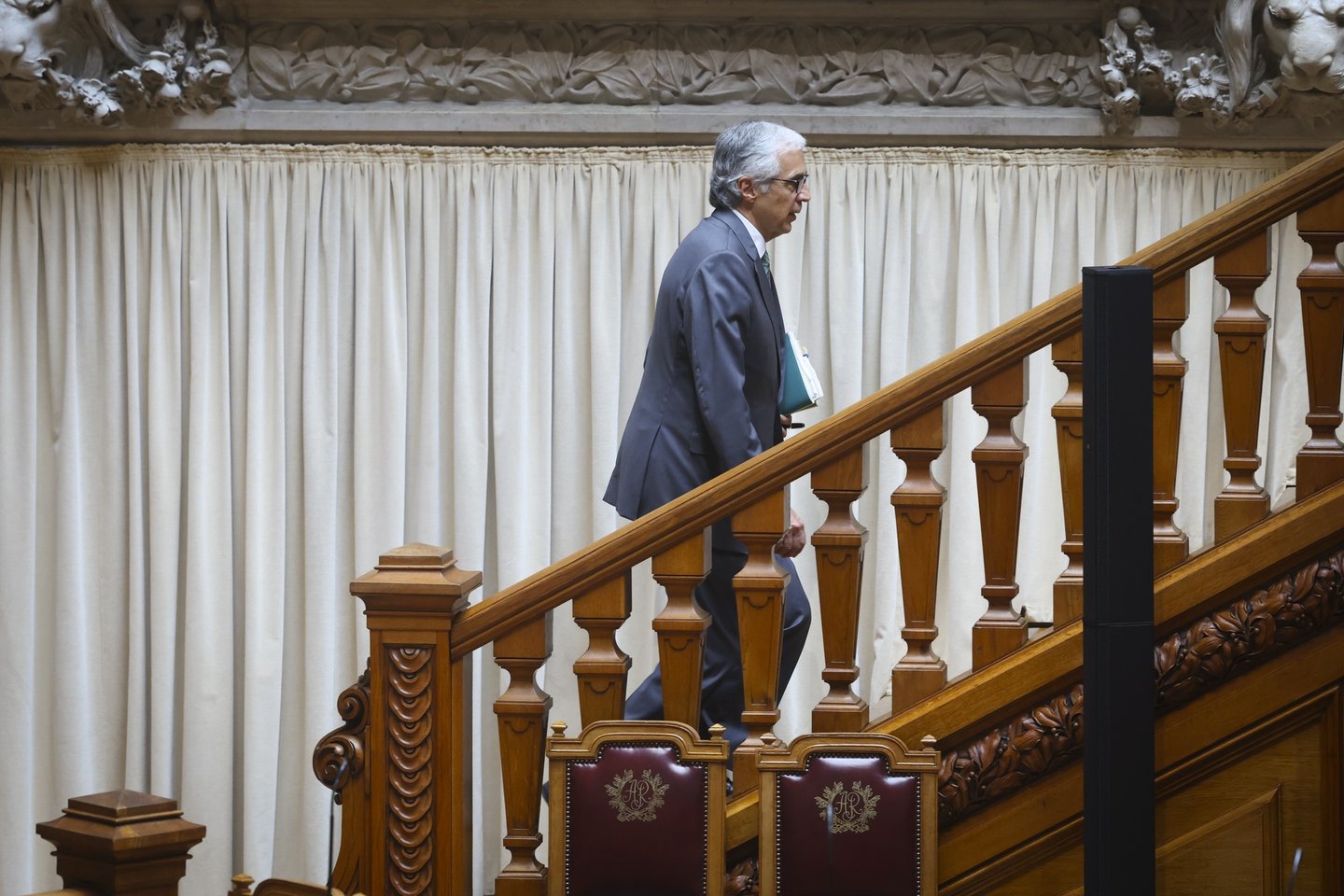10 dias nos EUA. Viagem suscitou perguntas de Aguiar Branco