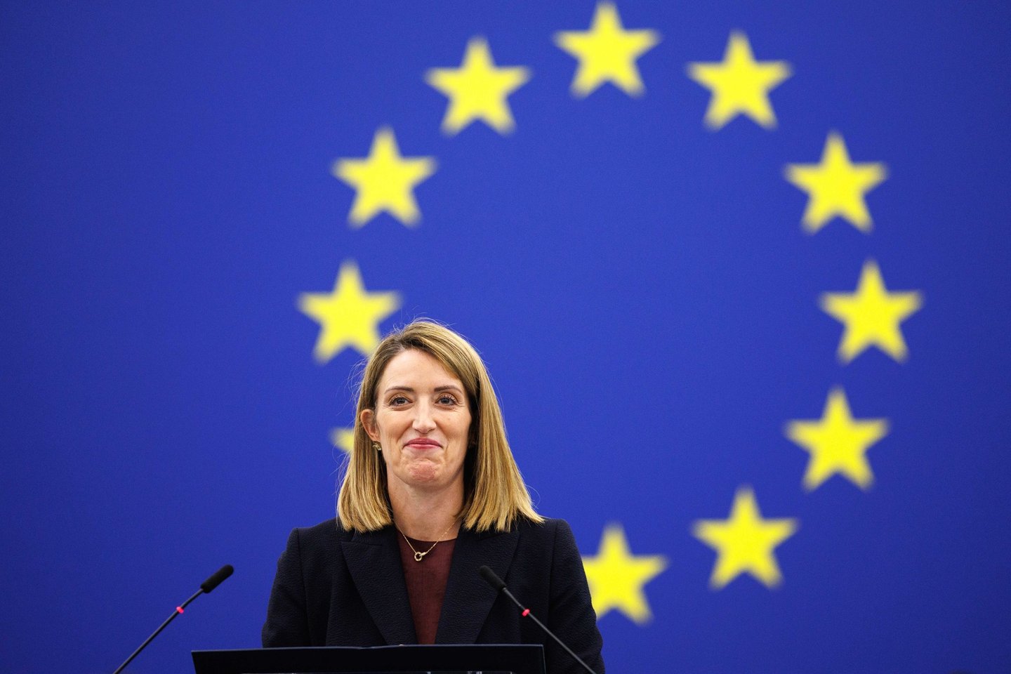 Roberta Metsola promete resposta a deepfakes de deputados